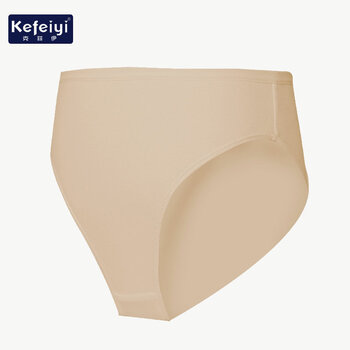 肉色內(nèi)衣女童
