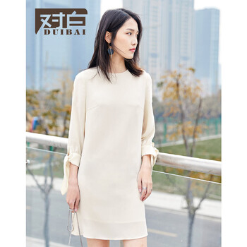 百搭收腰連衣裙，穿出女神范