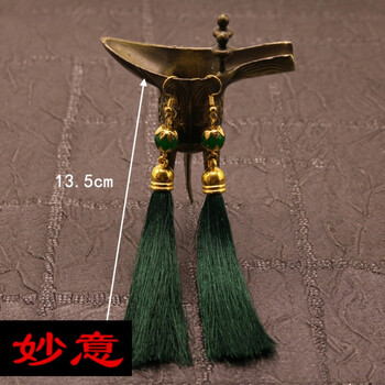 舞臺(tái)夸張耳環(huán)
