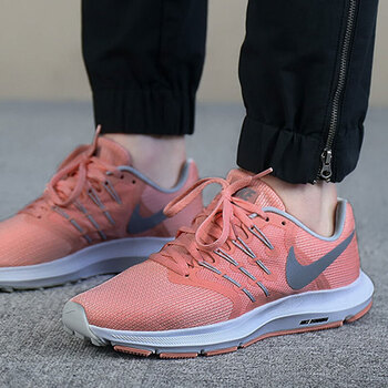 耐克（NIKE）跑步鞋夏季909006-601網(wǎng)面透氣 38