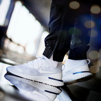 耐克（NIKE）跑步鞋AQ0067-100（3天左右發(fā)貨） 
