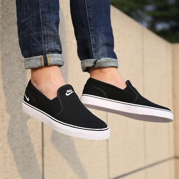 耐克（NIKE）板鞋724762-011 44，39，40.5，40，42.5，41，42，43