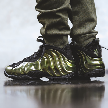 耐克（NIKE）籃球鞋軍綠全息噴314996-301 42.5