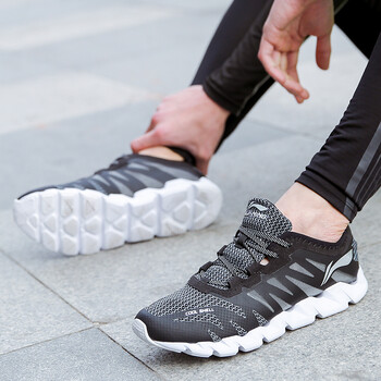 李寧（LI-NING）跑步鞋酷風(fēng)013-2/基礎(chǔ)黑 