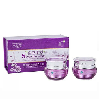 告別油膩，清爽白膠喚醒肌膚活力