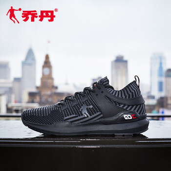 高性能跑鞋，讓運動(dòng)更舒適