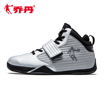 喬丹籃球鞋銀色/黑色 44，45以上，39，40.5，40，42.5，41，42，44.5，43