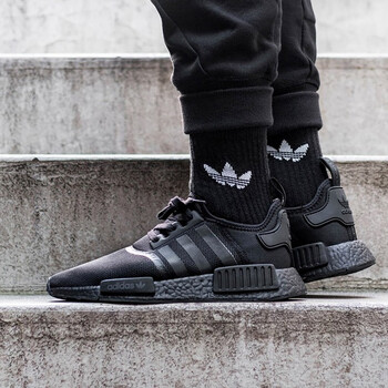 阿迪達斯（Adidas）跑步鞋黑武士S31508 36，37，38，39，40.5，41，42