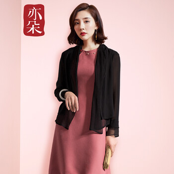 時(shí)尚連帽外套，告別微胖界