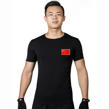 伊璐風(fēng) 短袖 男士T恤 黑色圓領(lǐng)胸紅旗 