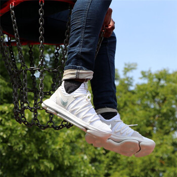 舒適籃球鞋，讓你的腳踝暢快淋漓