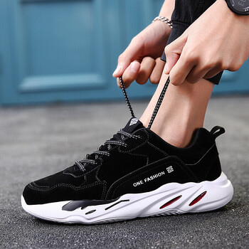 掙脫壓力，時(shí)尚系帶運動(dòng)鞋來(lái)救場(chǎng)