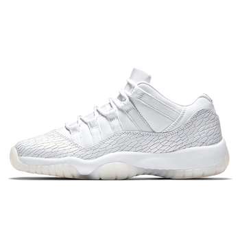 耐克（NIKE）籃球鞋897331-100 白色（輕微出樣） 