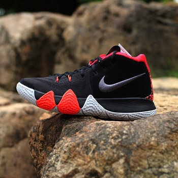 耐克（NIKE）籃球鞋943807-005 黑橙銀鉤 41分紀(jì)念 