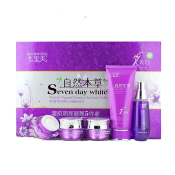 保濕不傷發(fā)，補(bǔ)水面膜拯救你