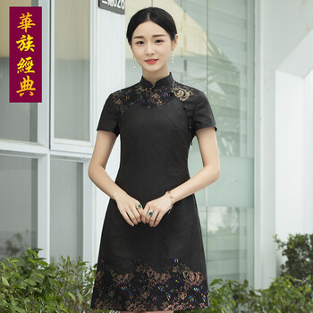 華族經(jīng)典（HUAZUJINGDIAN） 純色  連衣裙