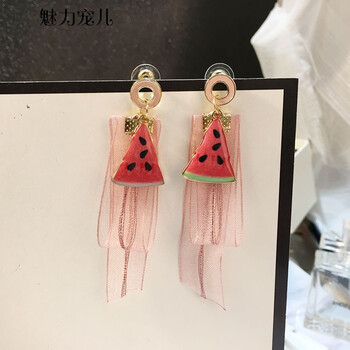 流蘇耳飾，打造精致女孩范