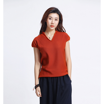 純色毛衣，打造優(yōu)雅小仙女
