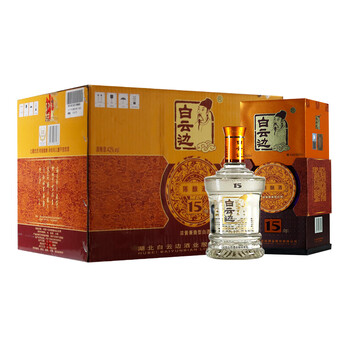 醇香白酒，宴請老友相聚佐餐佳品