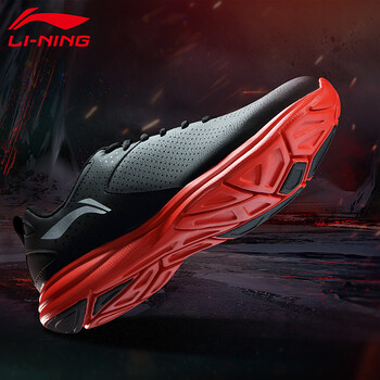 春季出游，時(shí)尚系帶運動(dòng)鞋來(lái)救場(chǎng)