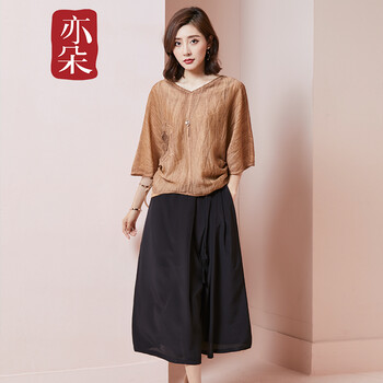 亦朵 刺繡 短袖 T恤 女 V領(lǐng)