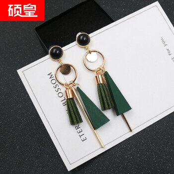 綠色長款耳環(huán)