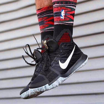 耐克（NIKE）籃球鞋黑人月852415-001 42