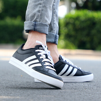 阿迪達斯（Adidas）板鞋BC0131/新品 39