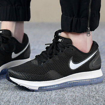 耐克（NIKE）跑步鞋黑白勾AJ0036-003 36