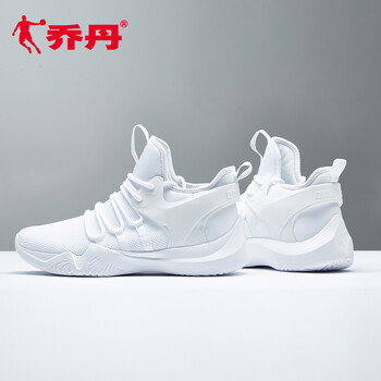 透氣籃球鞋，讓運動更舒適！