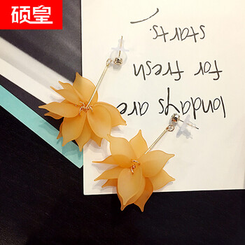 氣質(zhì)耳飾，讓你優(yōu)雅美翻天