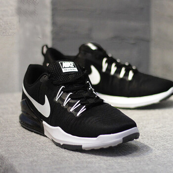 耐克（NIKE）跑步鞋黑色852438-003訓(xùn)練運(yùn)動(dòng) 