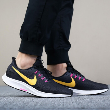 耐克（NIKE）跑步鞋942851-008防滑耐磨 