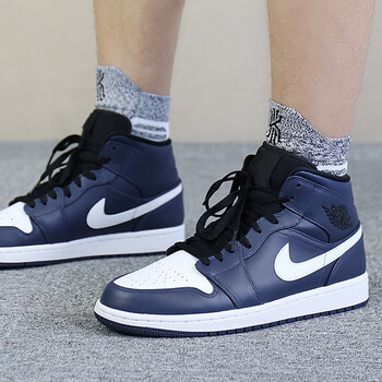 NIKE籃球鞋554724-401 