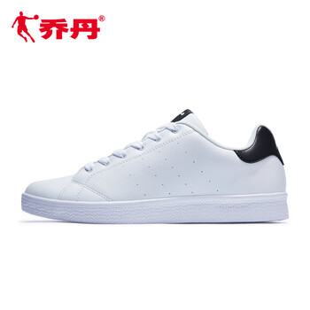 喬丹板鞋白色/黑色 35，37.5，36，37，38，39，40，35.5