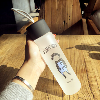 創(chuàng)意便攜水杯，喝出健康的生活