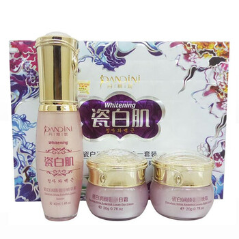 肌膚不留痕，保濕精華來助力