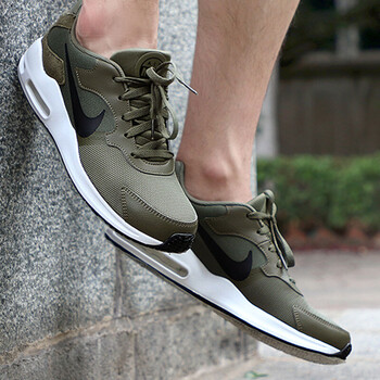 耐克（NIKE）跑步鞋橄欖綠黑白916768-200 40