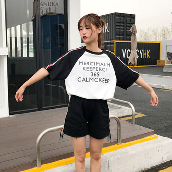 簡迪卡 圖案，印花 短袖 T恤 女 圓領