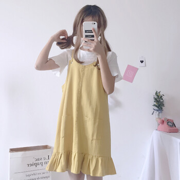 適合學(xué)生黨的純色荷葉邊連衣裙