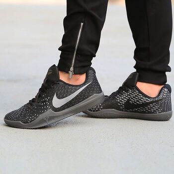 耐克（NIKE）籃球鞋884445-001 41.5