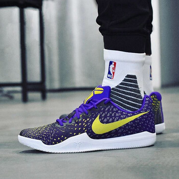 耐克（NIKE）籃球鞋紫黃884445-500 42