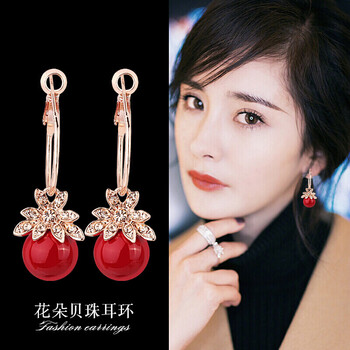 流蘇吊墜，打造優(yōu)雅氣質(zhì)女王范