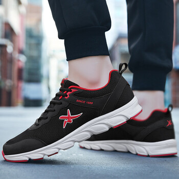 執(zhí)行官跑步鞋1998黑紅色 44，39，40，41，42，43