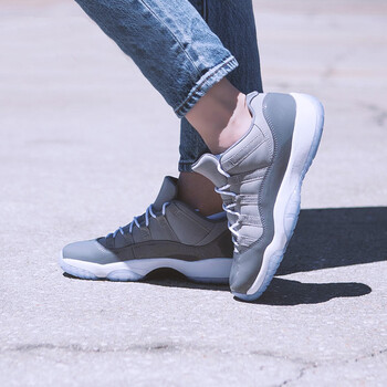 耐克（NIKE）籃球鞋AJ11酷灰女528896-003 
