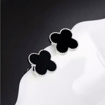 時(shí)尚耳飾，打造你的美少女