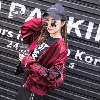 時(shí)尚百搭長袖外套，穿出活力女神