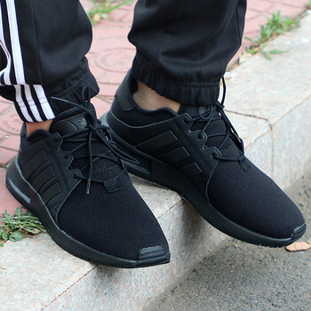 Adidas跑步鞋BY9260 42
