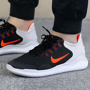 耐克（NIKE）跑步鞋942836-005 黑/灰白FREE舒適輕便 42.5