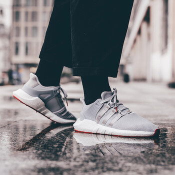 阿迪達(dá)斯（Adidas）跑步鞋灰紅CQ2393 